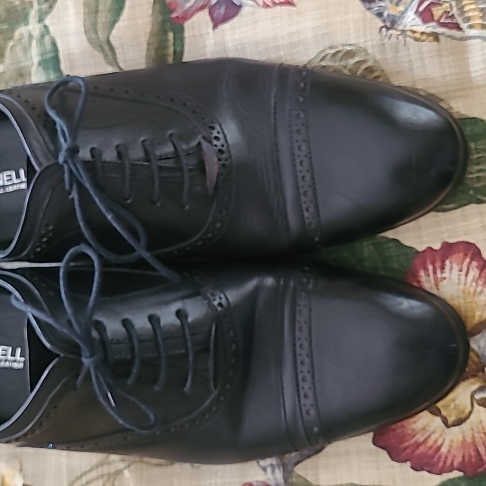Men's Black Leather Dress Shoes, size 8.5
